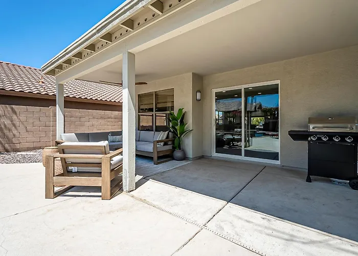 Holiday home Dos Palmas - Poolside Retreat