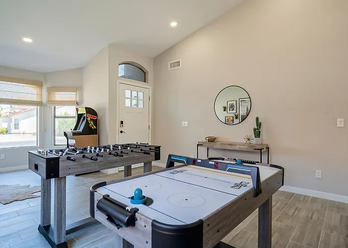 Holiday home Dos Palmas - Poolside Retreat