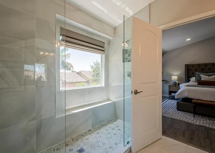 Dos Palmas - Poolside Retreat Holiday home *