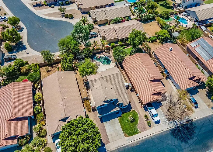Dos Palmas - Poolside Retreat * Gilbert